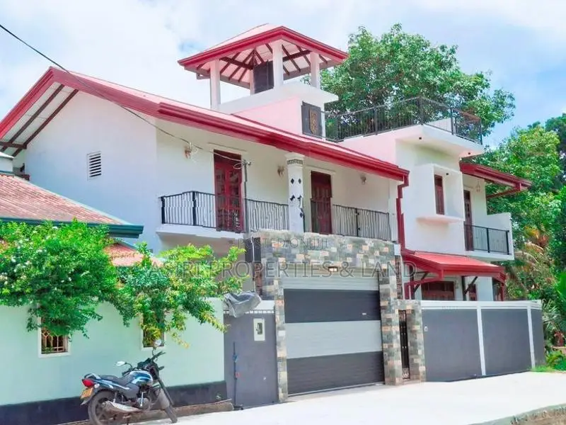 අලංකාර තෙමහල් නිවස විකිණීමට Piliyandala Kesbewa