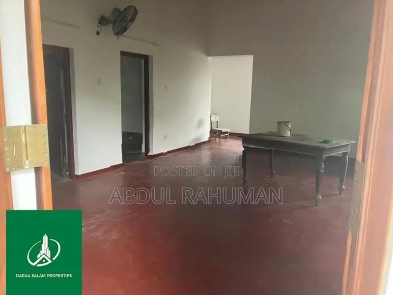 උඩ තට්ටුව House Kadawatha Kirilawala