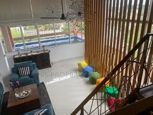 30 Rooms Luxury Hotel for Rent in Col 4