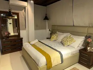 30 Rooms Luxury Hotel for Rent in Col 4