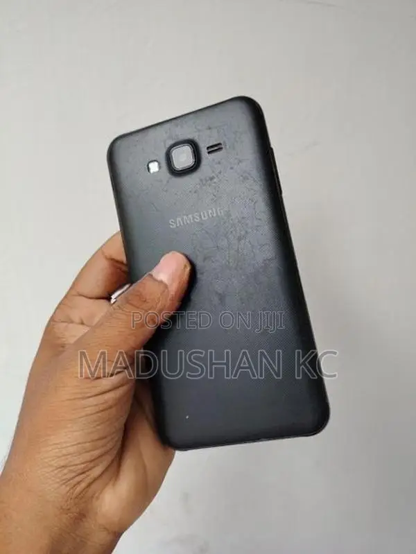 Samsung Galaxy J7 SIM (Used)