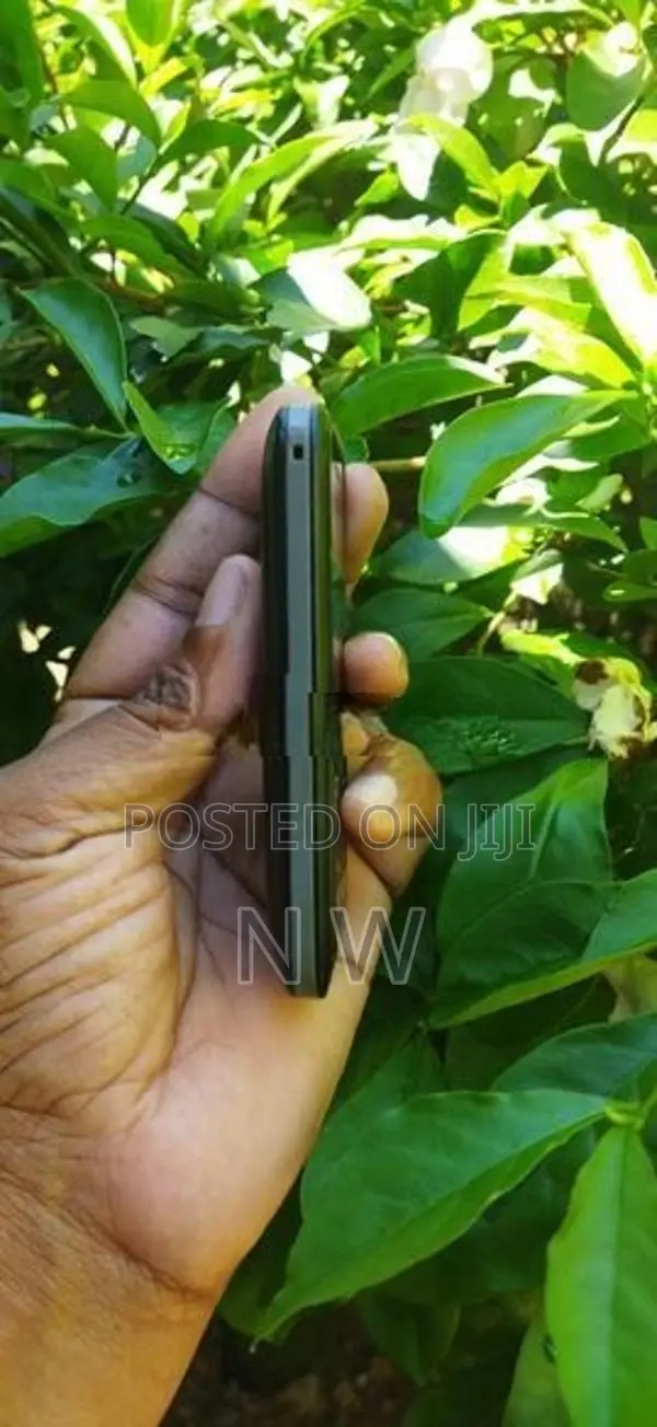 Samsung Button Phone (Used)