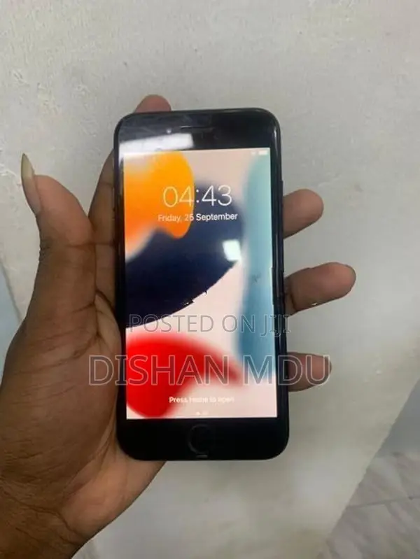 Apple iPhone 7 (Used)