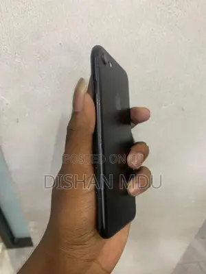 Apple iPhone 7 (Used)
