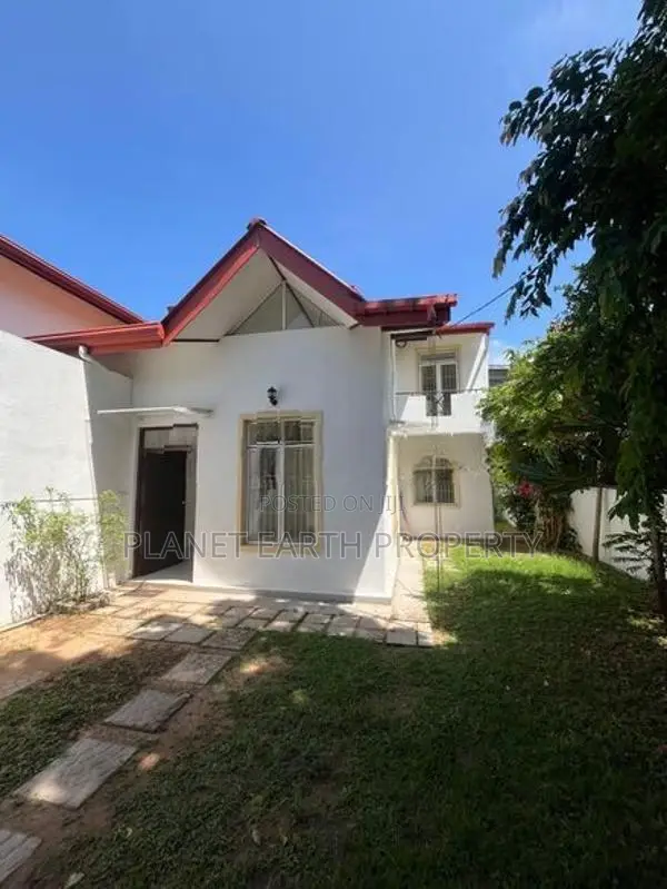 Luxury Three Bedroom House at Lion city