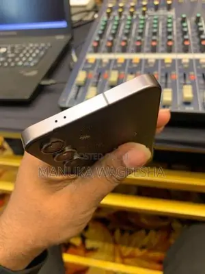 Samsung Galaxy S24 (Used)