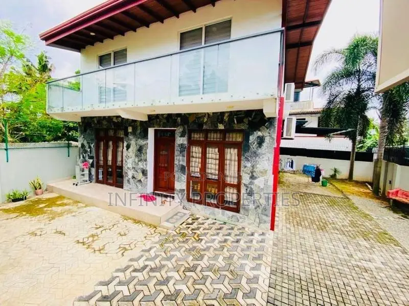 (AFA615) 02 Story House With 8.9 P Sale At Rajamaha Vihara Road Kotte