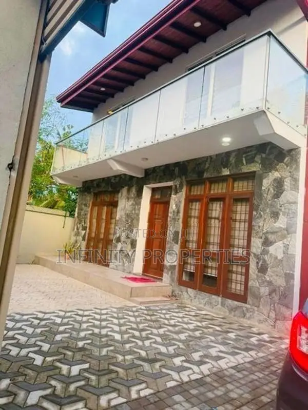 (AFA615) 02 Story House With 8.9 P Sale At Rajamaha Vihara Road Kotte