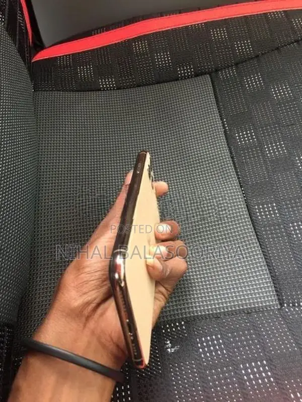 Apple iPhone 11 Pro Max (Used)