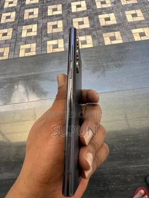 Samsung Galaxy S22 Ultra (Used)