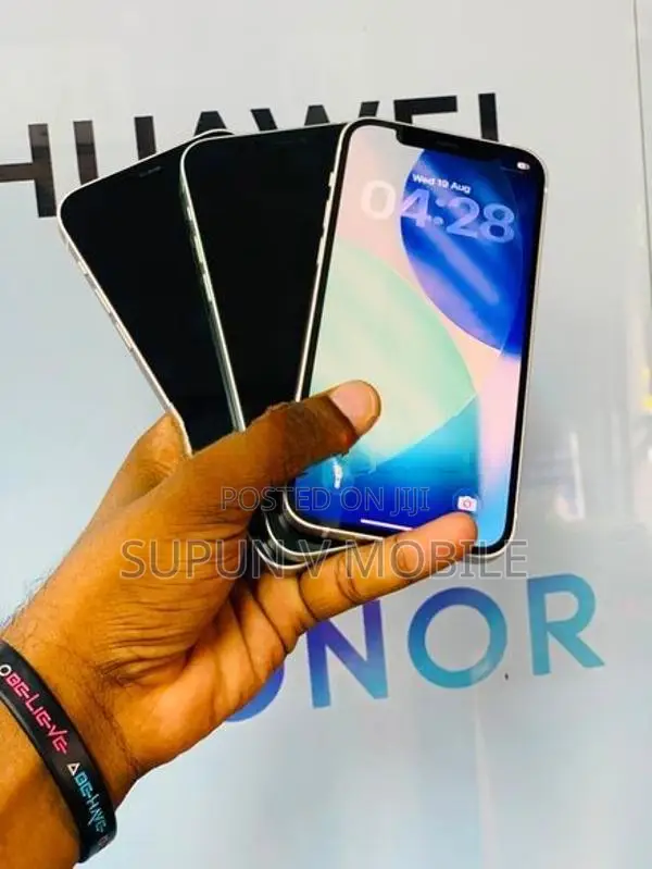 Apple iPhone 12 128GB (Used)