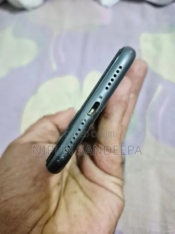 Apple iPhone 11 (Used)