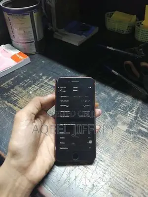 Apple iPhone SE 2 (Used)