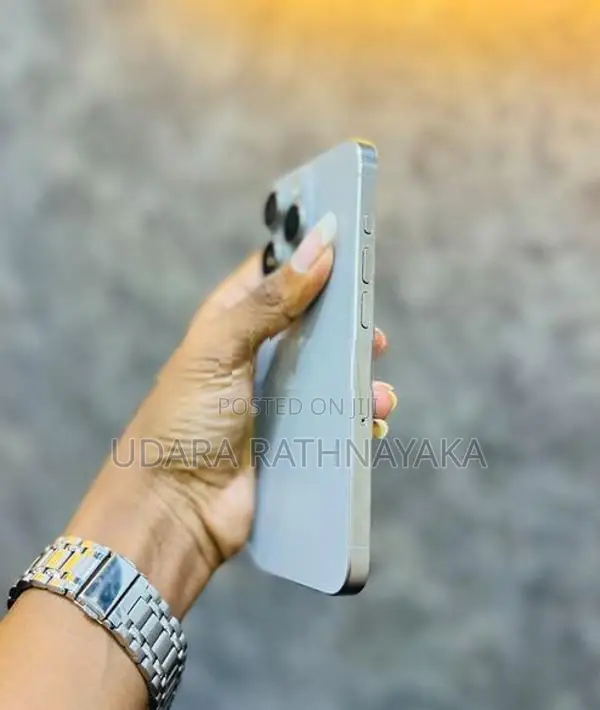Apple iPhone 15 Pro (Used)