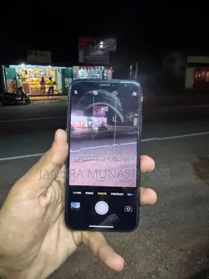 Apple iPhone X (Used)