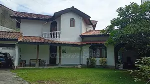 Land with House for Sale in Rajagiriya