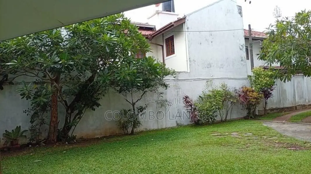 Land with House for Sale in Rajagiriya