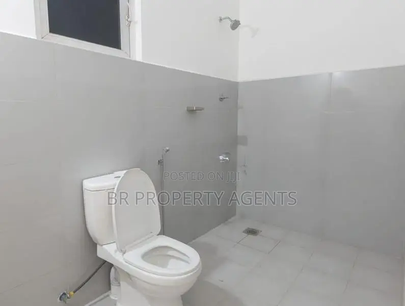 Single Storey House for Sale in Athurugiriya