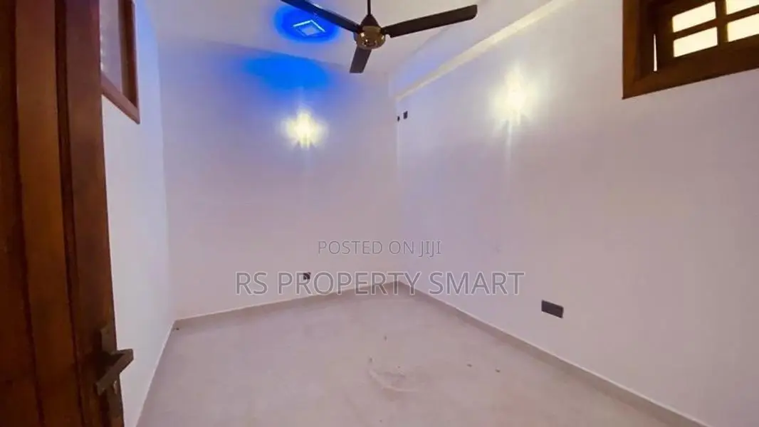 6 Bedrooms House for Rent Colombo 03