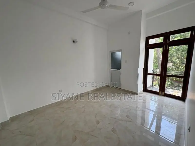 Luxury House for Sale in Kottawa