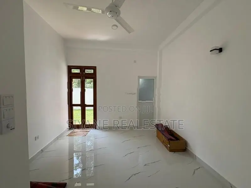Luxury House for Sale in Kottawa