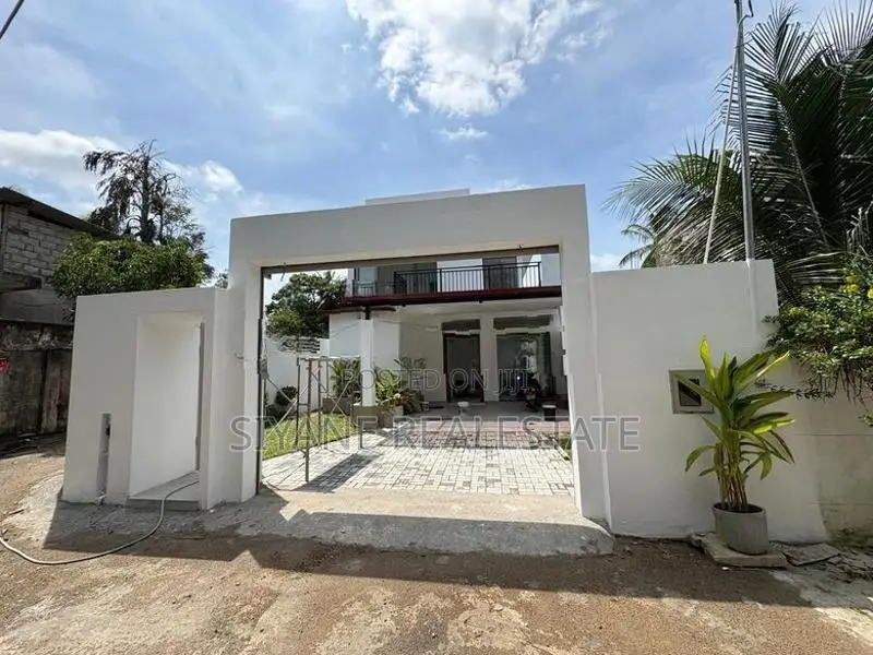 Luxury House for Sale in Kottawa