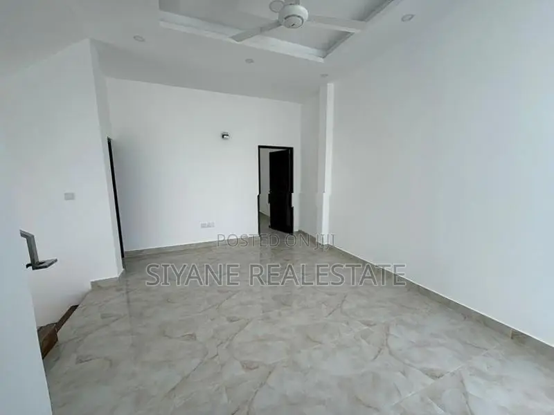 Luxury House for Sale in Kottawa