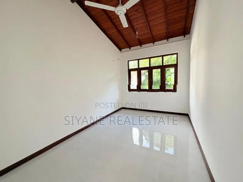 Luxury House for Sale in Battaramulla