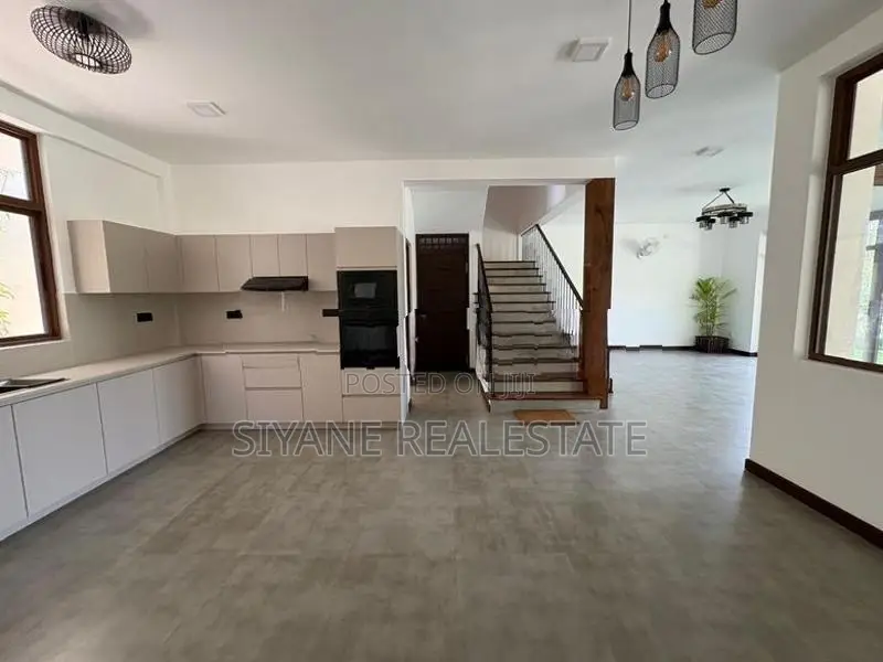 Luxury New House For Sale In Battaramulla