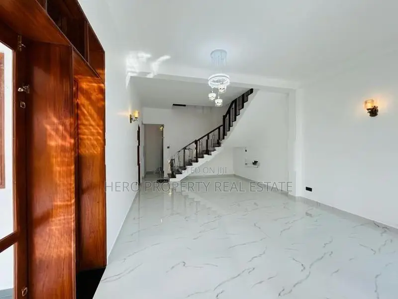 Unique Designed Brand New House For Sale In Piliyandala