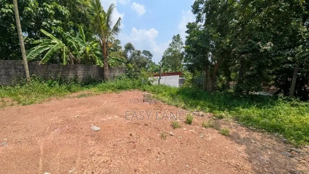 රාගම – බටුවත්ත දුම්රිය ස්ථානය අසලින් පර්චස් 6/10 ඉඩම් කොටස් 2 යි