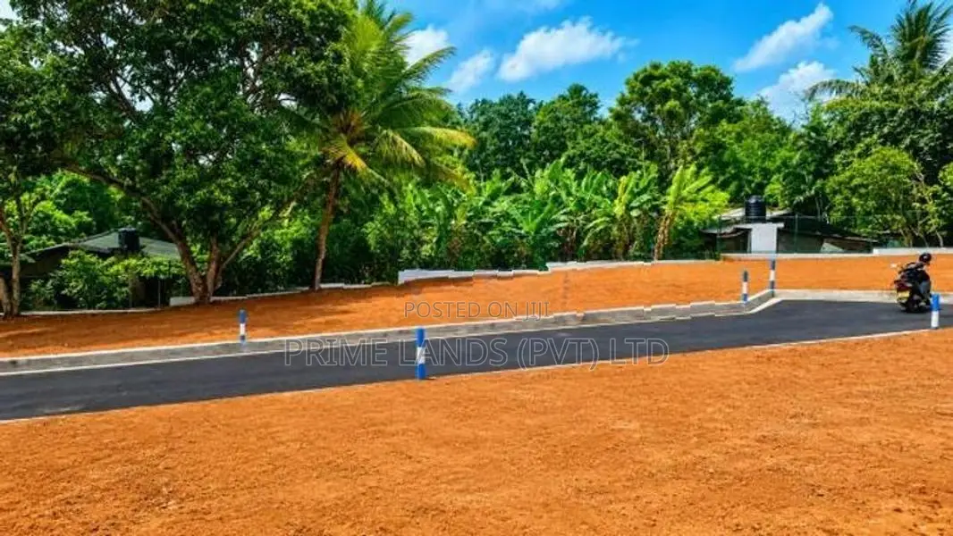 කඩවත නගරාසන්නයේ ඉඩම විකිණීමට