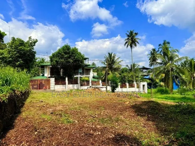 වැලිවේරිය නගරයට ආසන්නයෙන් අගනා නේවාසික ඉඩම විකිණීමට