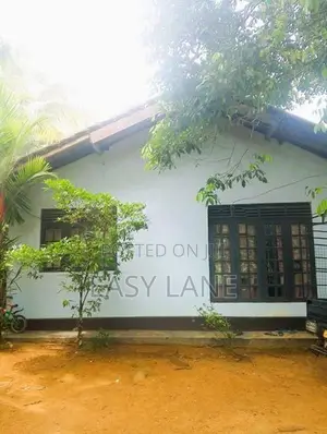 දොඩංගොඩ, කළුතර අධිවේගී පිවිසුමට ආසන්නයෙ අංගසම්පූර්ණ නිවස