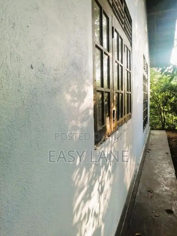 දොඩංගොඩ, කළුතර අධිවේගී පිවිසුමට ආසන්නයෙ අංගසම්පූර්ණ නිවස