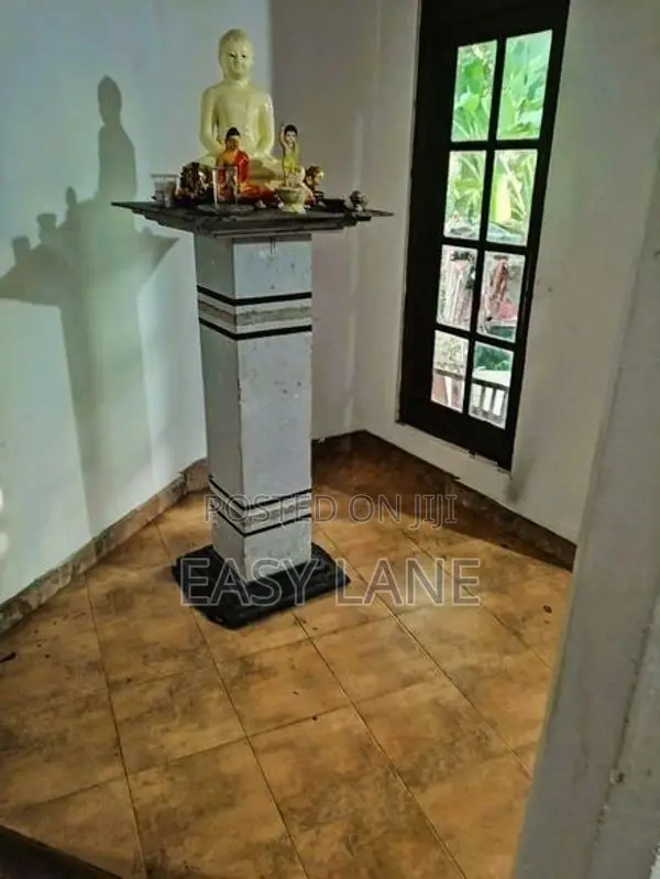 දොඩංගොඩ, කළුතර අධිවේගී පිවිසුමට ආසන්නයෙ අංගසම්පූර්ණ නිවස