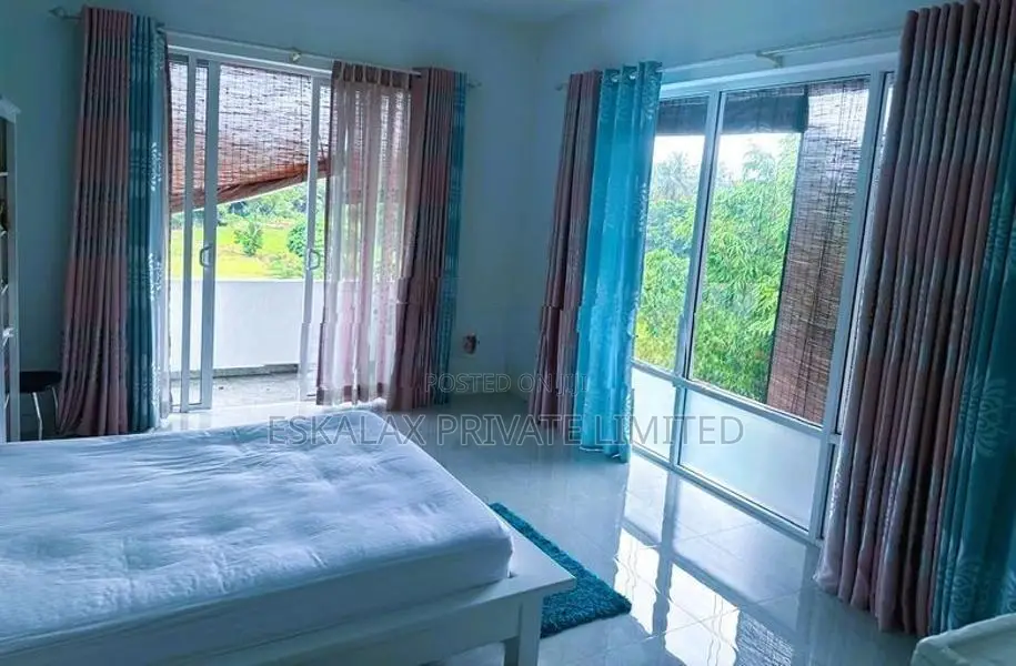 Luxury 6 Bedrooms House for Rent in Talawatugoda- Hokandara| EH456