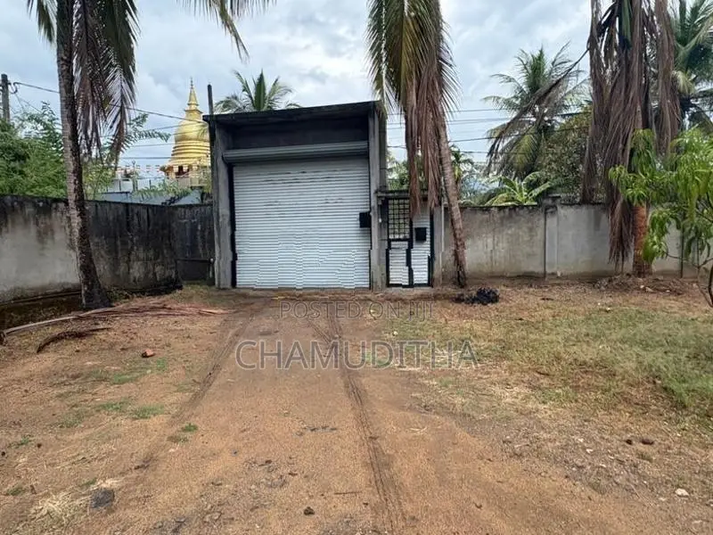 House with Land for Sale Mahiyanganaya