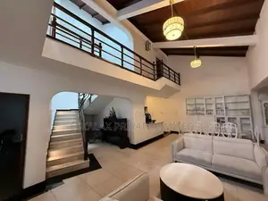 Luxurious Residence for Rent in Colombo 07 | EH452