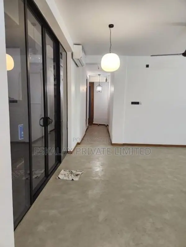 3-storey House For Rent in Heart Of Nawala | EH451