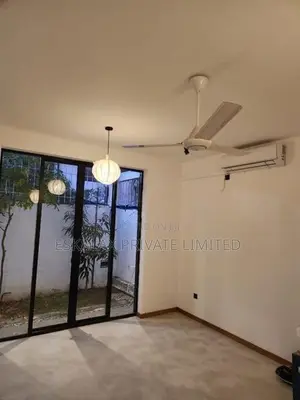 3-storey House For Rent in Heart Of Nawala | EH451