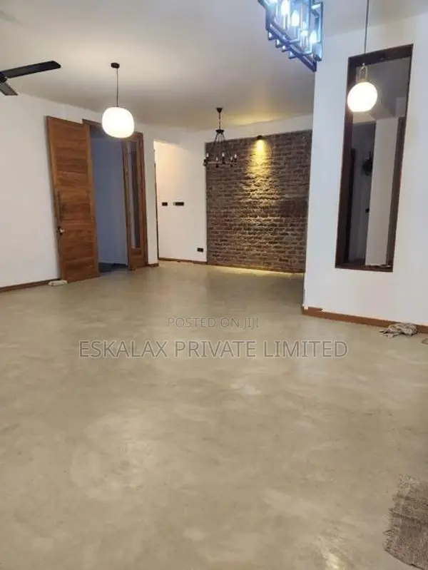 3-storey House For Rent in Heart Of Nawala | EH451