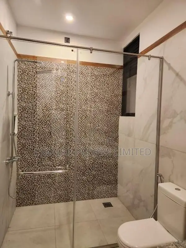 3-storey House For Rent in Heart Of Nawala | EH451