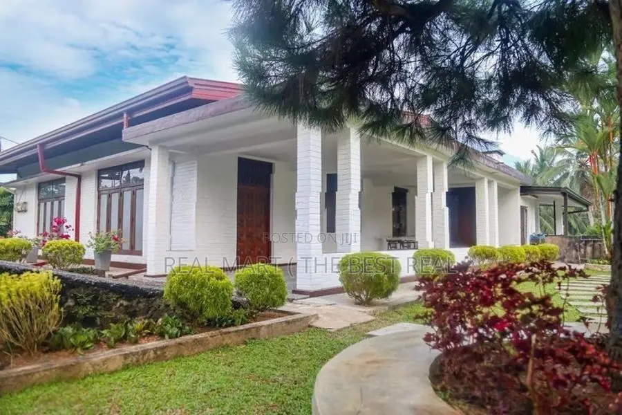 MAWATHAGAMA : MULTI-UNIT LUXURY RESIDENTIAL PROPERTY FOR SALE