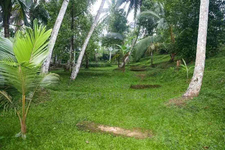 MAWATHAGAMA : MULTI-UNIT LUXURY RESIDENTIAL PROPERTY FOR SALE
