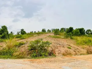 අවිස්සාවේල්ල නගරයෙන් සුන්දර නිස්කලංක ඉඩම්