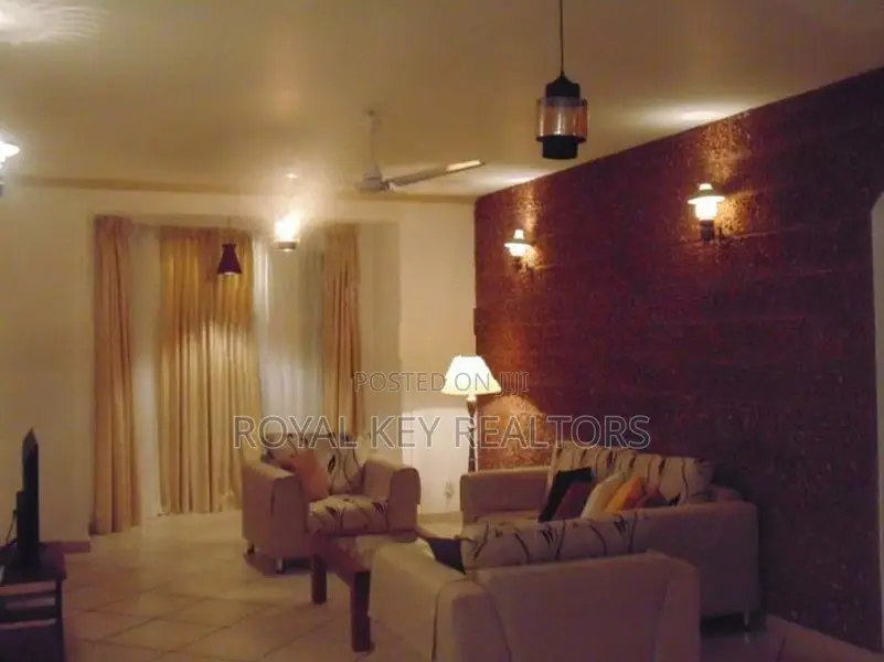 Private Apartment - 03 Bedroom Furnished For Rent In Colombo 4