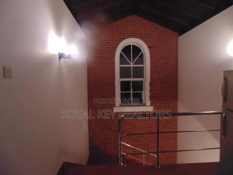 Private Apartment - 03 Bedroom Furnished For Rent In Colombo 4