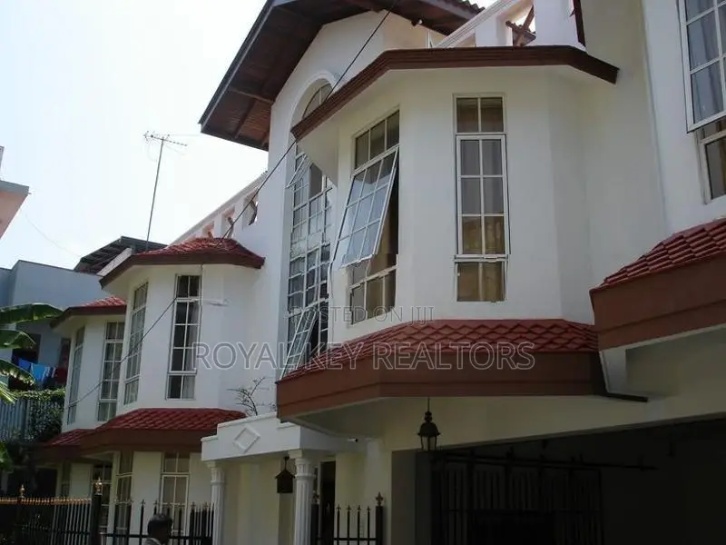 Private Apartment - 03 Bedroom Furnished For Rent In Colombo 4