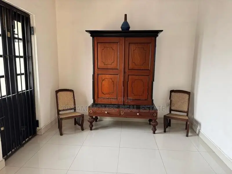 Colonial Style House for Sale in Kandana